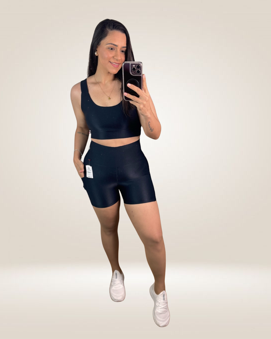 CONJUNTO SHORT AVELUDADO COMPRESSÃO BOLSOS - PRETO