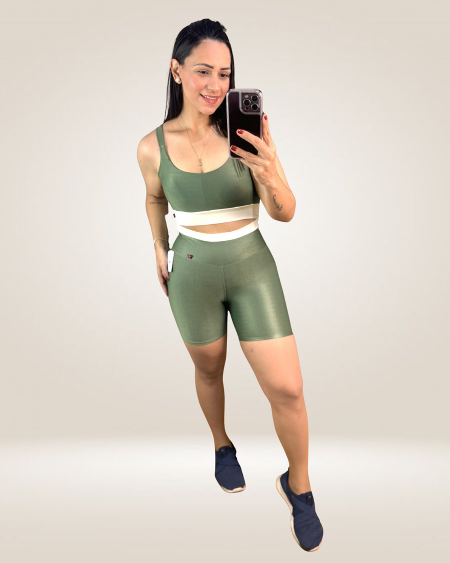 CONJUNTO SHORT AVELUDADO COMPRESSÃO - VERDE OLIVA/OFF